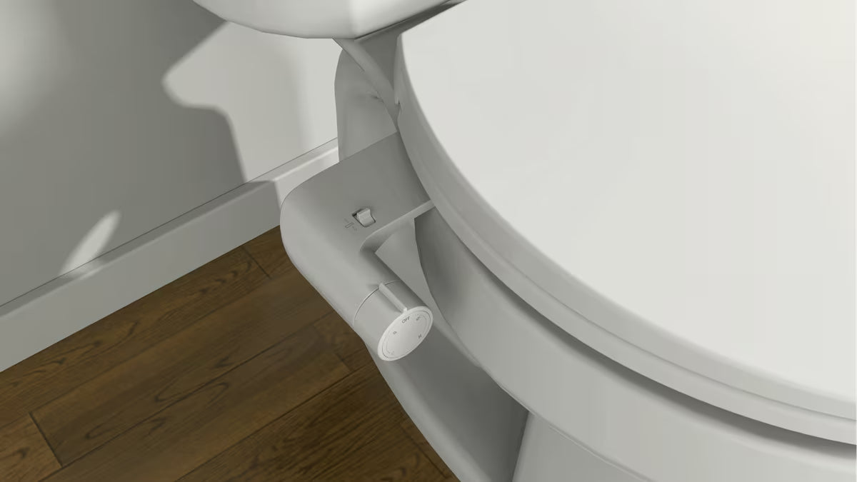Bela bide deska SAT Easybidet pro za namestitev pod WC deska brez priklopa na elektriko.