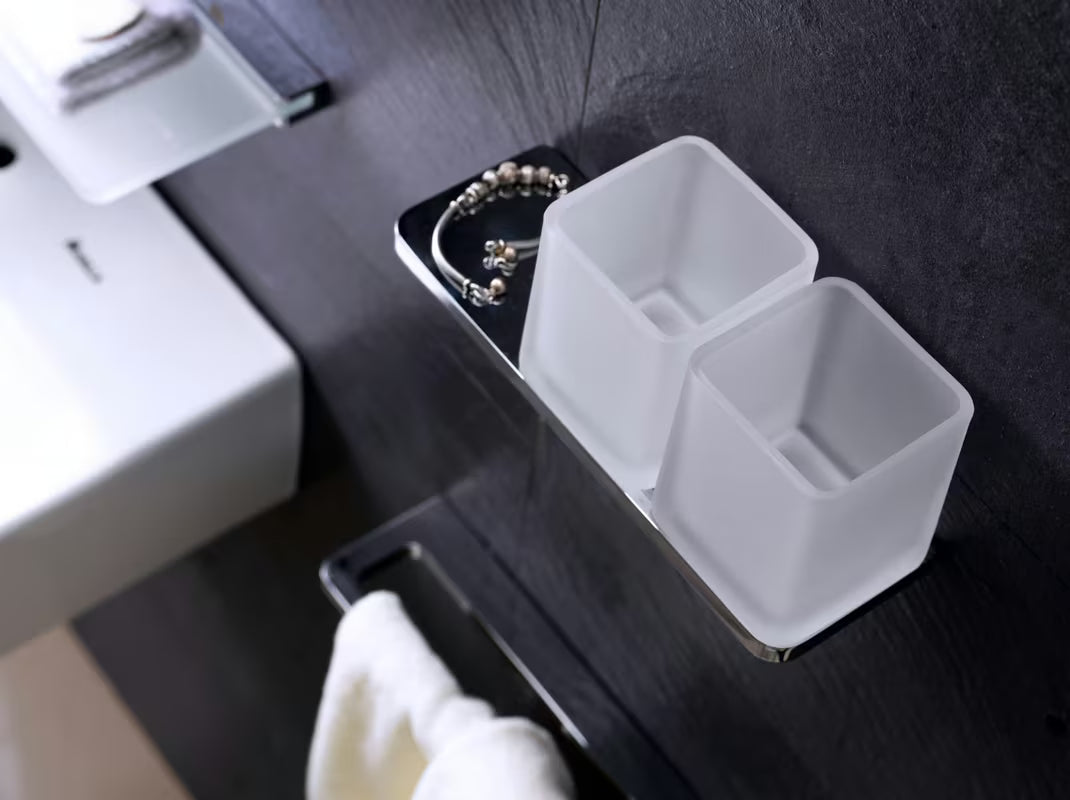 Stenska kozarec SAT Evolution S od satiniranog stakla za kupaonicu.