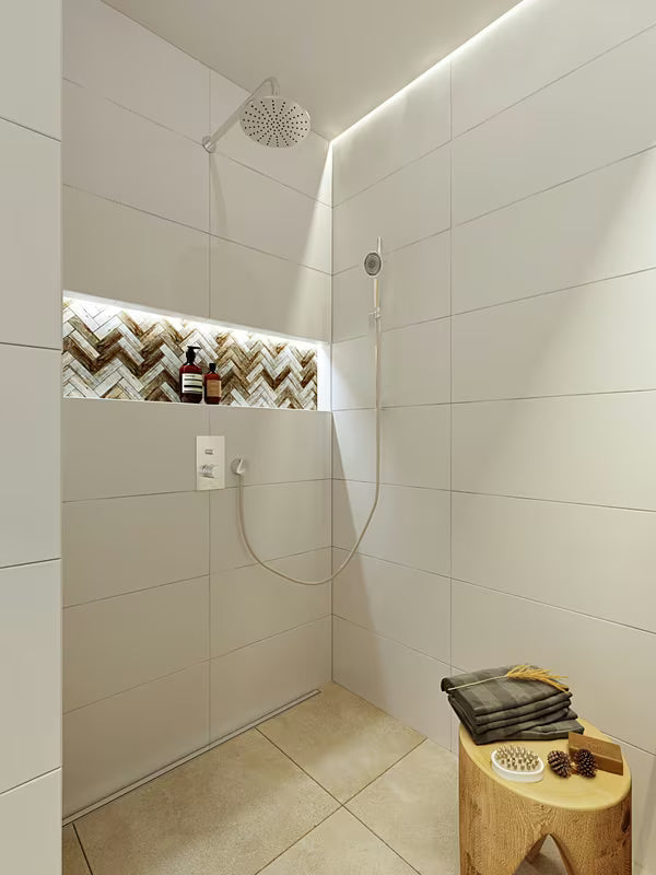 Podometna tuš i armatura za kad SAT Evolution u krom izvedbi s ručicom