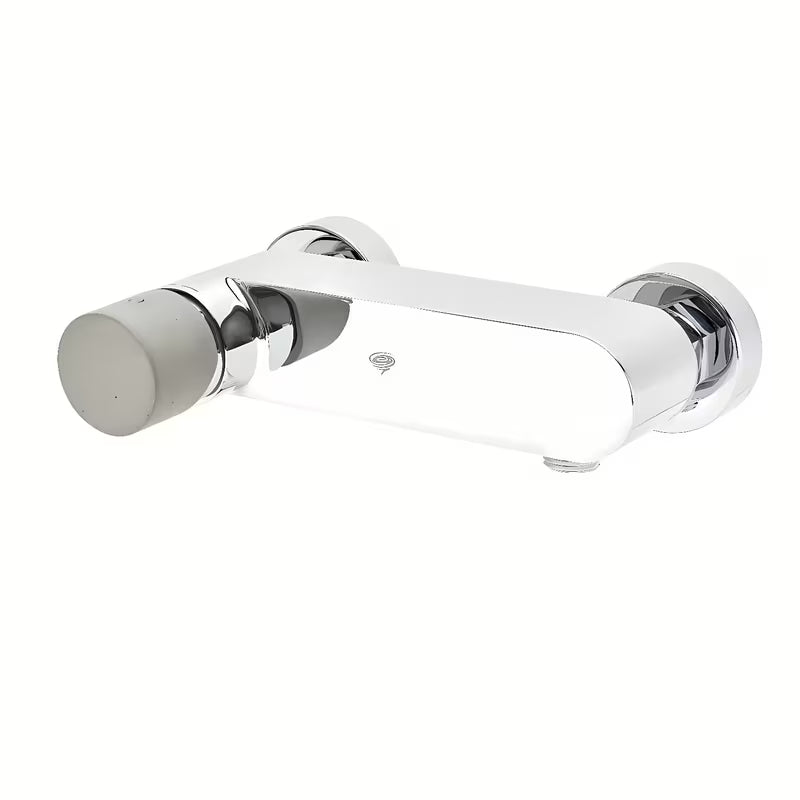 Enoročna armatura za tuš SAT Fusion s betonskom ručicom i sjajnom kromiranom površinom pro za zidnu montažu.