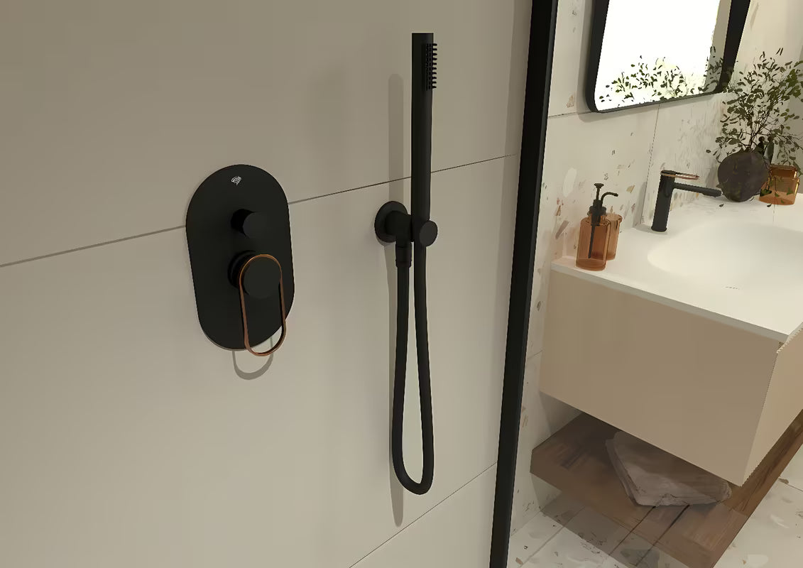 Podometna tuš i armatura za kad SAT Fusion u crno-brončanoj izvedbi s jednoručnim upravljanjem
