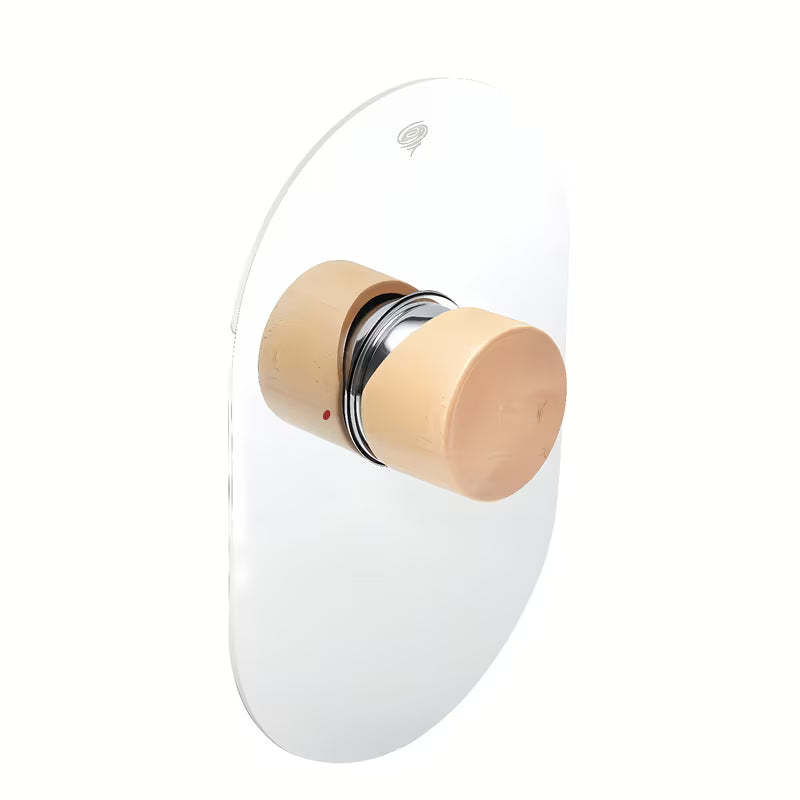 Podometna armatura za tuš SAT Fusion u imitaciji drva s ručicom i kromiranim detaljima.