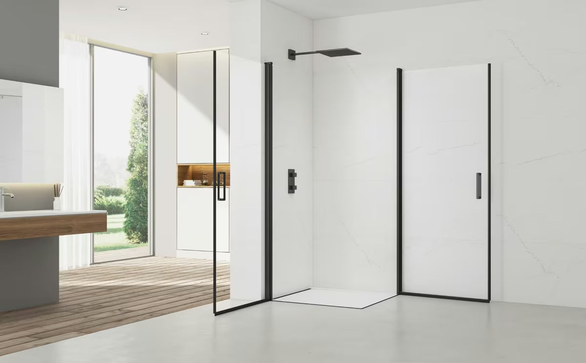 Svijetlosiva kopalniška preproga SAT Infinitio s mekanim dugim vlaknima i protukliznim donjim slojem.