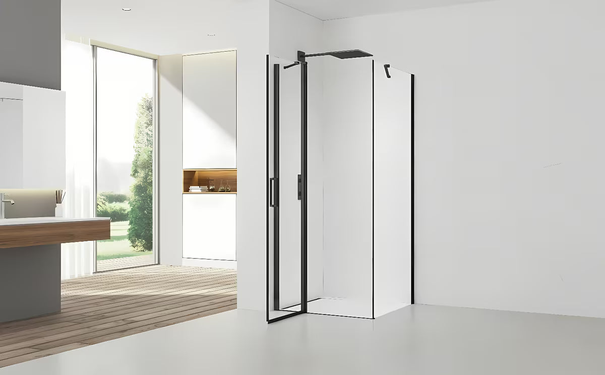 Pravokotna tuš kabina SAT Fusion 90x80 cm u crnoj mat boji s prozirnim staklom i konstrukcijom bez okvira.