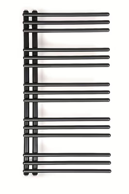 Kombiniran radiator SAT Hto 50x94 cm v črni mat barvi s sredinskim priklopom.
