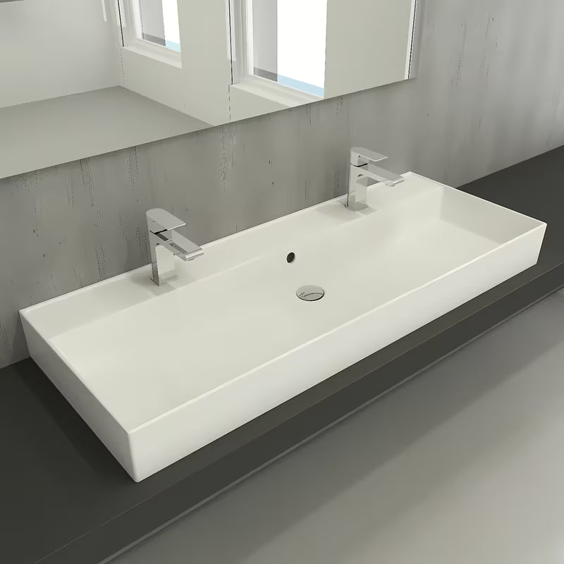 Beli keramični umivalnik SAT Infinitio 121,4x46,9 cm s prelivom