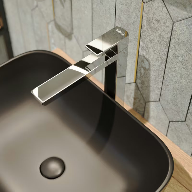 Mat crni keramički umivalnik na ploščo SAT Infinitio brez preliva, ovalnog oblika, 45,5x32,5 cm.