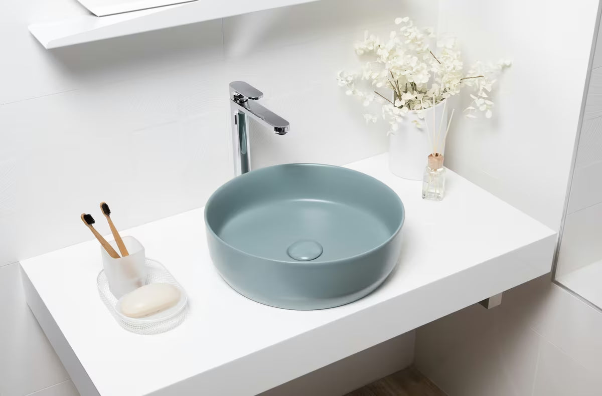 Mat smeđi keramički umivalnik na ploščo SAT Infinitio 39x39 cm brez preliva