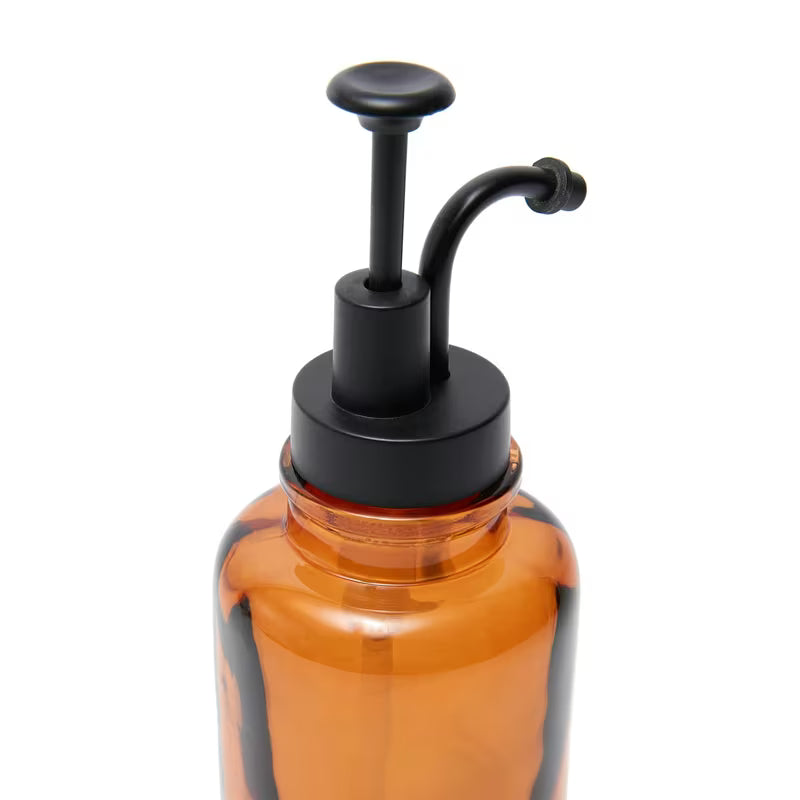 Samostoječi smeđi dozirnik za milo SAT Magic jednostavnog elegantnog dizajna.