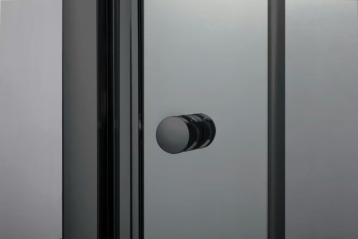 Drsno tuš vrata SAT Project 120 cm u crnoj boji s prozirnim sigurnosnim staklom