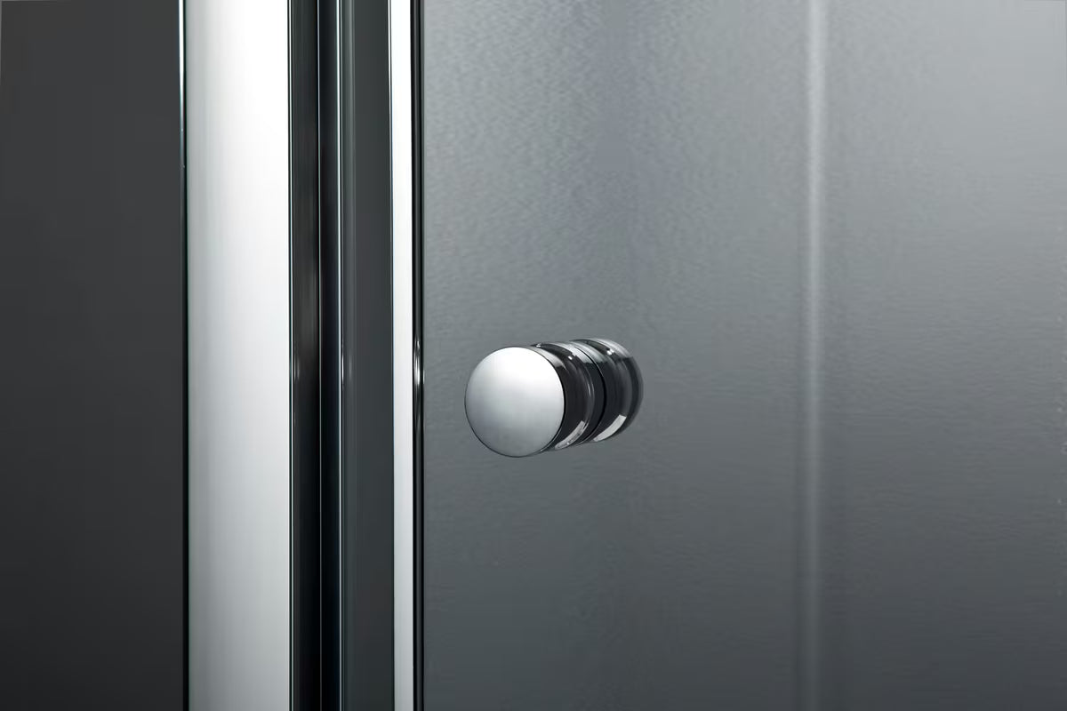 Polkrožna tuš kabina SAT Project 90x90 cm s kliznim vratima, u sjajnom kromu i sa staklom chinchilla