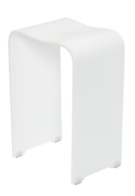 Bijeli samostoječi sedež za tuš SAT od plastike pro za udobnije i sigurnije tuširanje.