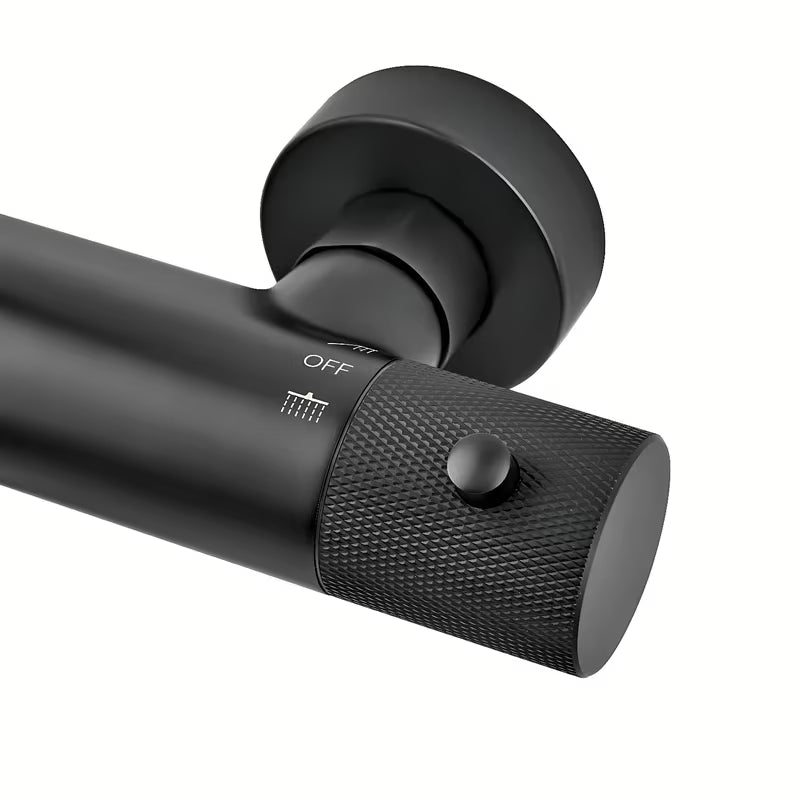 Termostatski tušni sistem SAT s crnom mat termostatskom miješalicom, nadglavnim i ručnim tušem.