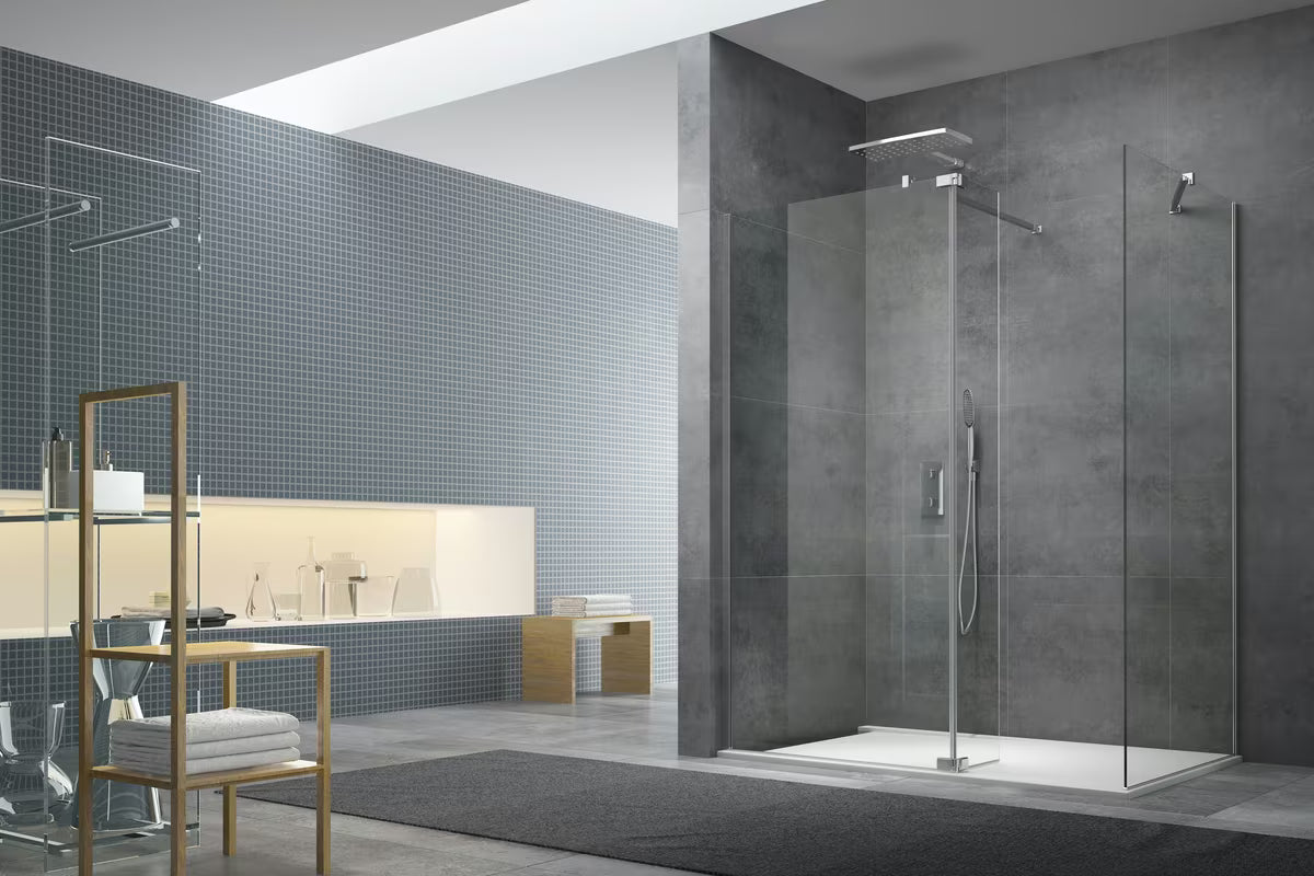 Okretna bočna preklopna stijena SAT Walk-in od prozirnog stakla u krom izvedbi, zakretna za 90°.