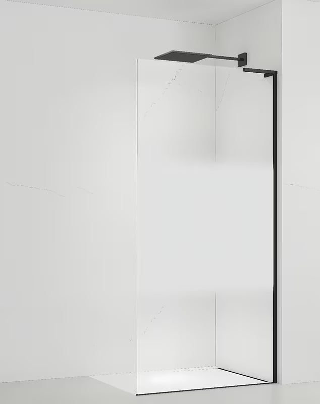 Crna walk-in tuš stijena 110 cm od prozirnog sigurnosnog stakla s intimnom trakom i EasyClean premazom.