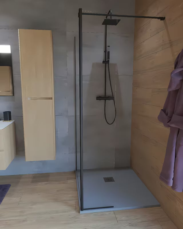 SAT Walk-in tuš stena Walk-In 100 cm u crnoj boji s prozirnim staklom bez dekora.