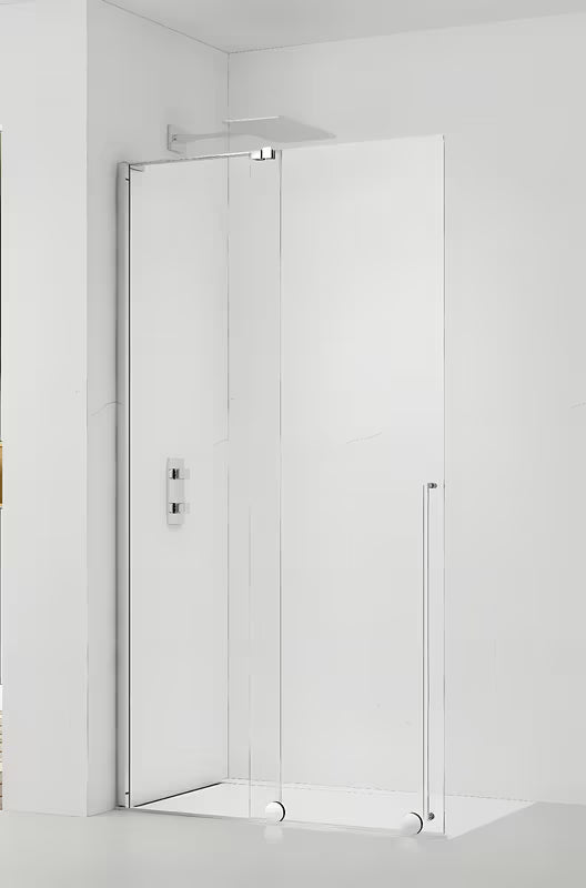 Tuš kabina SAT Walk-In Xmotion Walk-In 140 cm v sijaj kromu s prozornim steklom in drsnim sistemom.