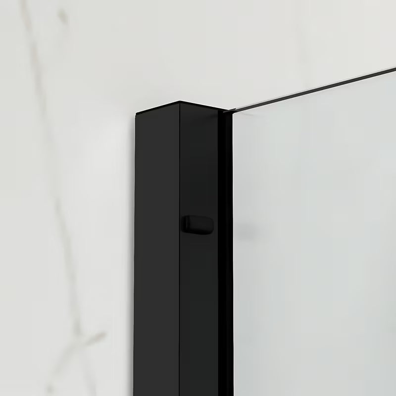 Pravokotna tuš kabina SAT Xmotion 140x80 cm u crnoj izvedbi s prozirnim staklom i kliznim sustavom.