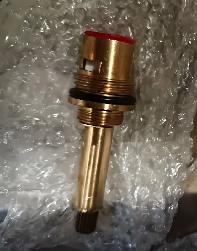 Zamjenski kartuša SIKO pro za slavinu pro za glatku regulaciju tople i hladne vode.