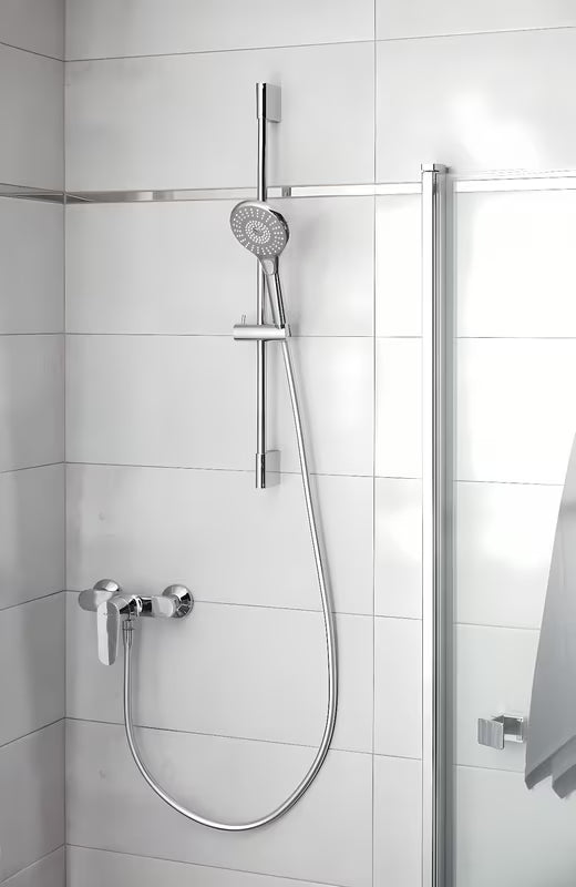 Kromirana ročna prha SIKO s premerom 115 mm in preklopom med 3 curki s tipko.