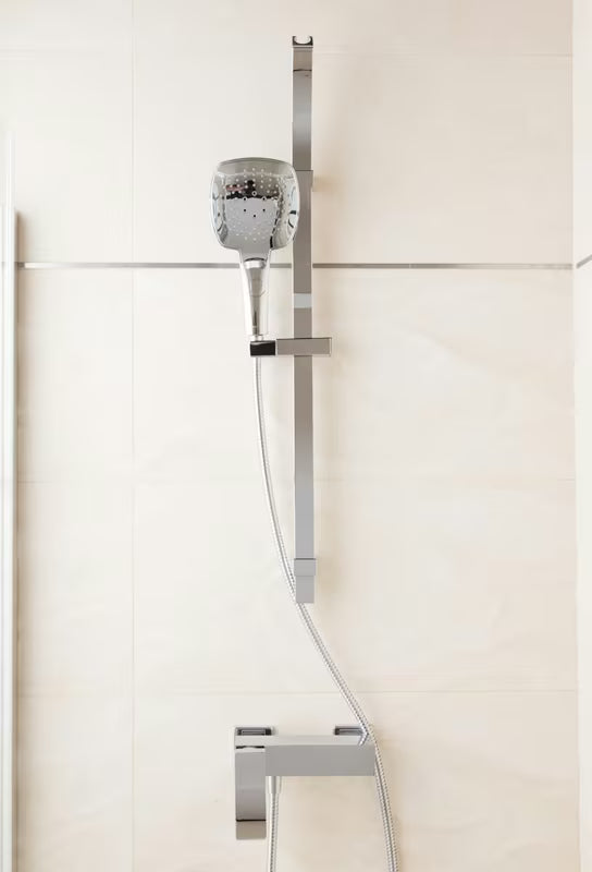 Tuš set SIKO Chrome s ručnim tušem s dvije funkcije i dva držača tuši.