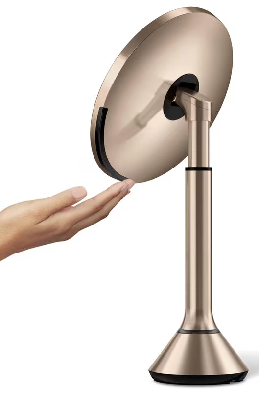 Kozmetično ogledalo Simplehuman Dual Touch v barvi rose gold s Tru-lux LED osvetlitvijo in upravljanjem svetlosti na dotik.