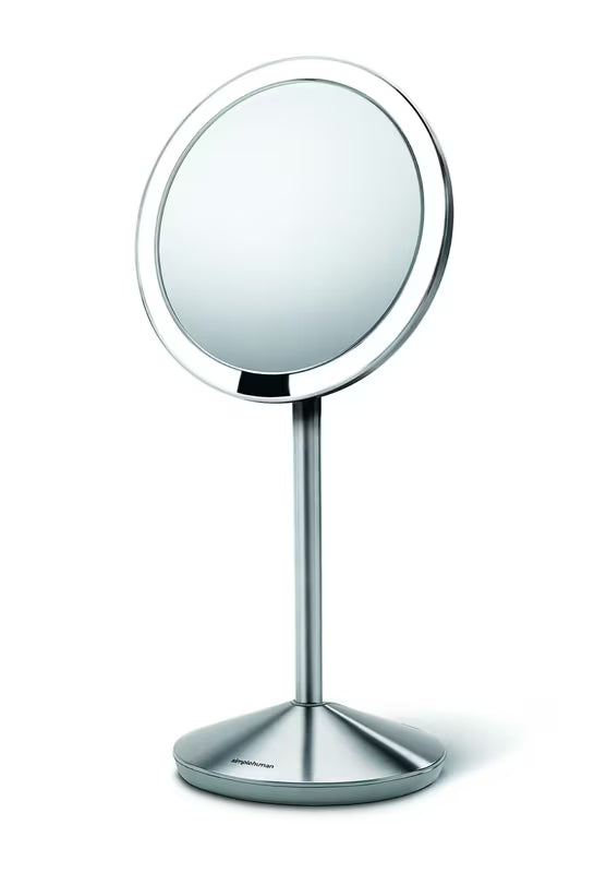 Potovalno kozmetično ogledalo Simplehuman Mini z osvetlitvijo Tru-lux Led in 10-kratno povečavo v krtačenem nerjavnem jeklu.