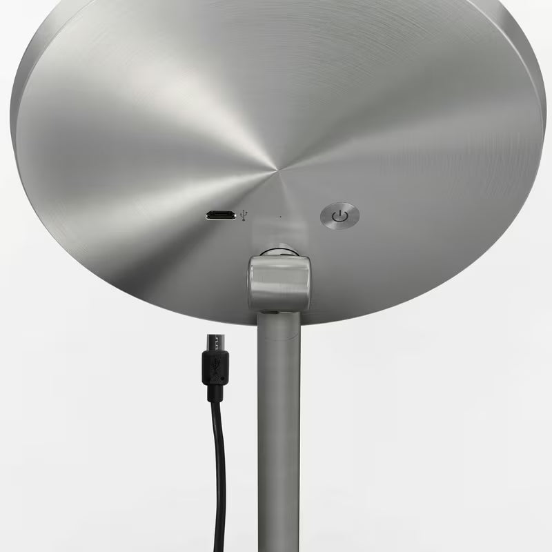 Potovalno kozmetično ogledalo Simplehuman Mini z osvetlitvijo Tru-lux Led in 10-kratno povečavo v krtačenem nerjavnem jeklu.