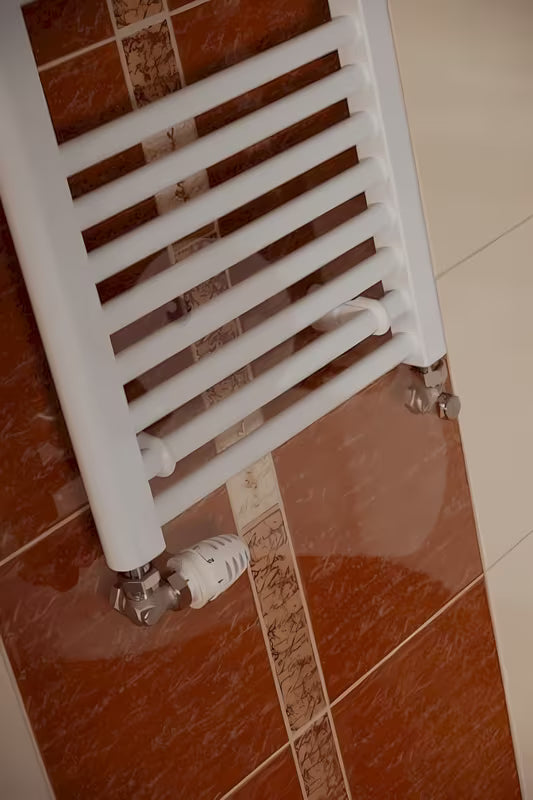 Bijeli kombiniran cijevni radiator Thermal Trend KD 60x132 cm prikladan za kupaonicu