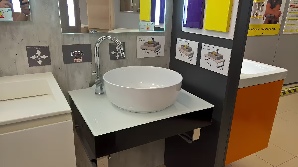 Bijeli umivalnik na ploščo SIKO Triomini Slim od tanke keramike 38,5x38,5 cm brez preliva