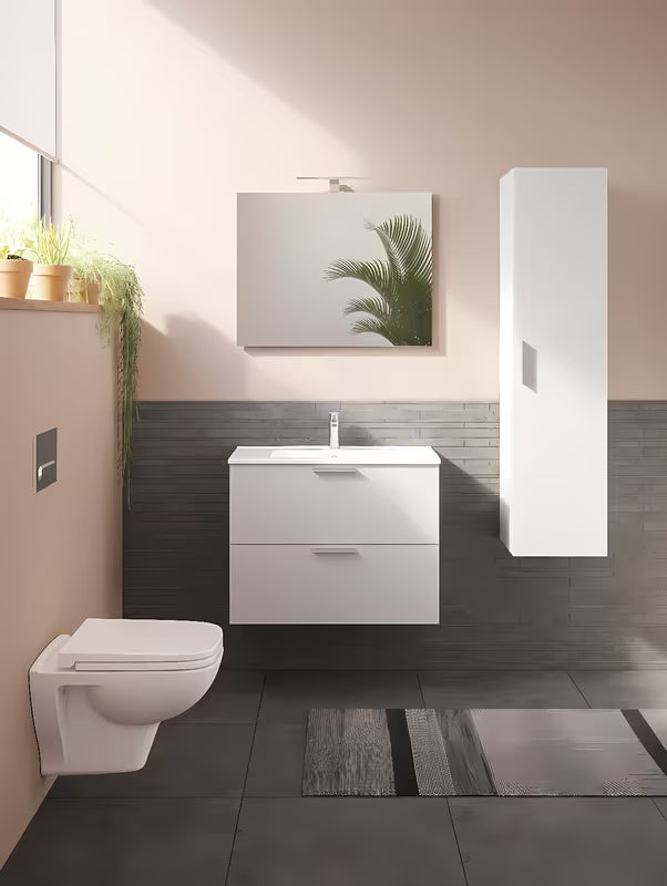 Bijeli viseča visoka kopalniška omarica vitra Mia s vratima i unutarnjim policama.