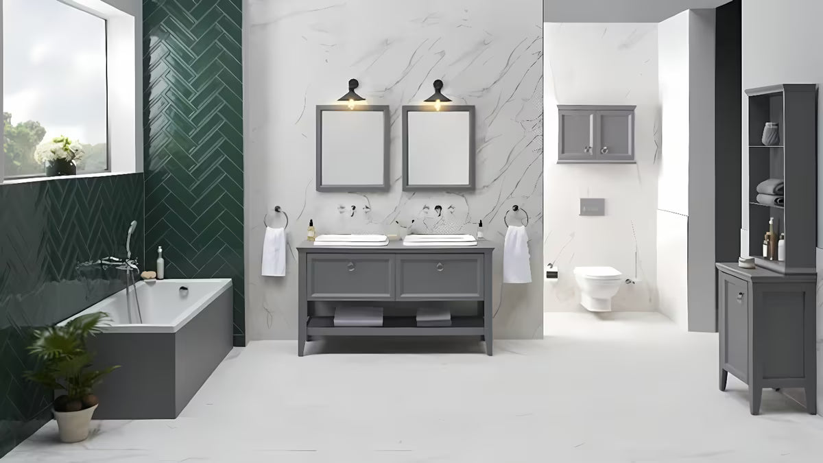 Viseča WC Školjka vitra Valarte v beli barvi z izvedbo Rim-ex brez splakovalnega kroga in skritim pritrjevanjem.