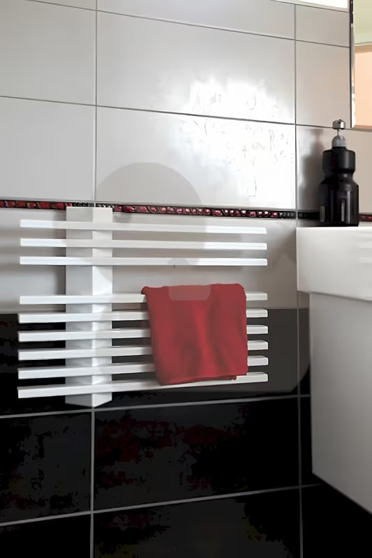 Bijeli električni kupaonski sušilnik za brisače Elvl Liner 39,5x55 cm pro za zidnu montažu.