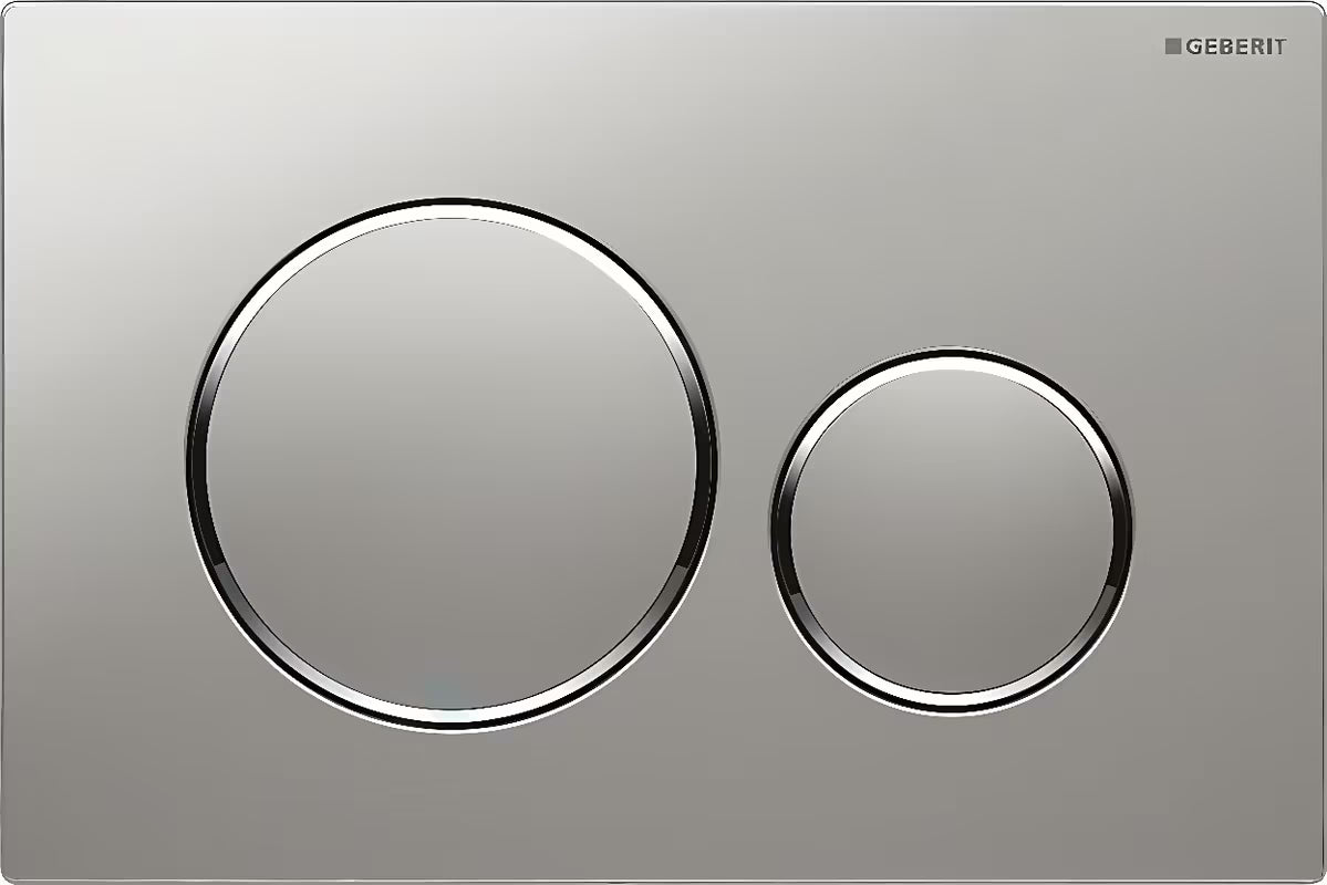 Aktivirna tipka Geberit Sigma20 u mat krom izvedbi s dizajnerskim prstenovima u sjajnom kromu