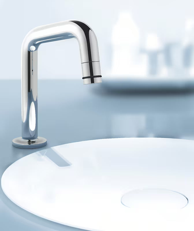 Kromiran ventil za umivalnik Grohe Universal s kompaktno zasnovo in vrtljivim zaključkom izliva