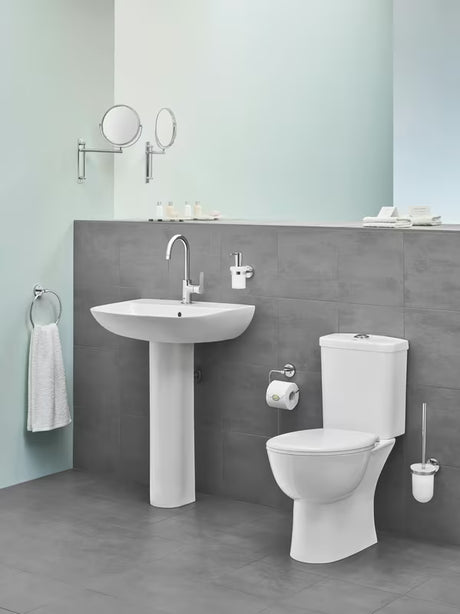 Viseči umivalnik Grohe Bau Ceramic 65 v beli barvi s prelivom in odprtino pro za armaturo