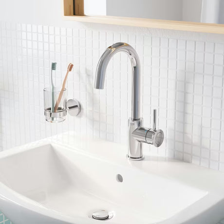 Viseči umivalnik Grohe Bau Ceramic 60 v beli barvi z odprtino pro za armaturo in prelivom