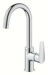 Visoka enoročna armatura za umivalnik Grohe bauedge v krom izvedbi z odtokom.