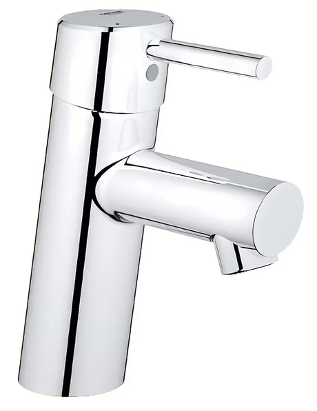 Kromirana enoročna armatura za umivalnik Grohe Concetto New z gladkim ohišjem in sodobnim ovalnim dizajnom.