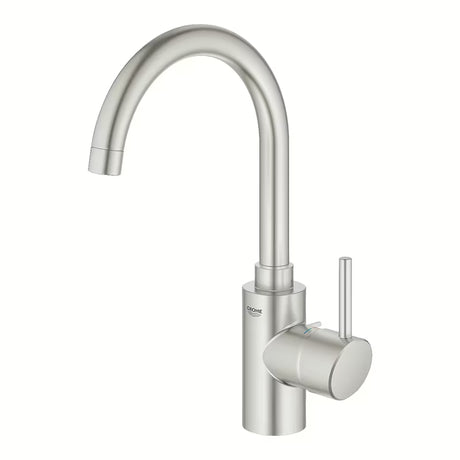 Kuhinjska armatura za pomivalno korito Grohe Concetto New z visokim vrtljivim izlivom v izvedbi supersteel.