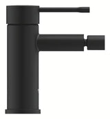 Bidejska enoročna armatura Grohe Essence v barvi phantom black s krogličnim perlatorjem