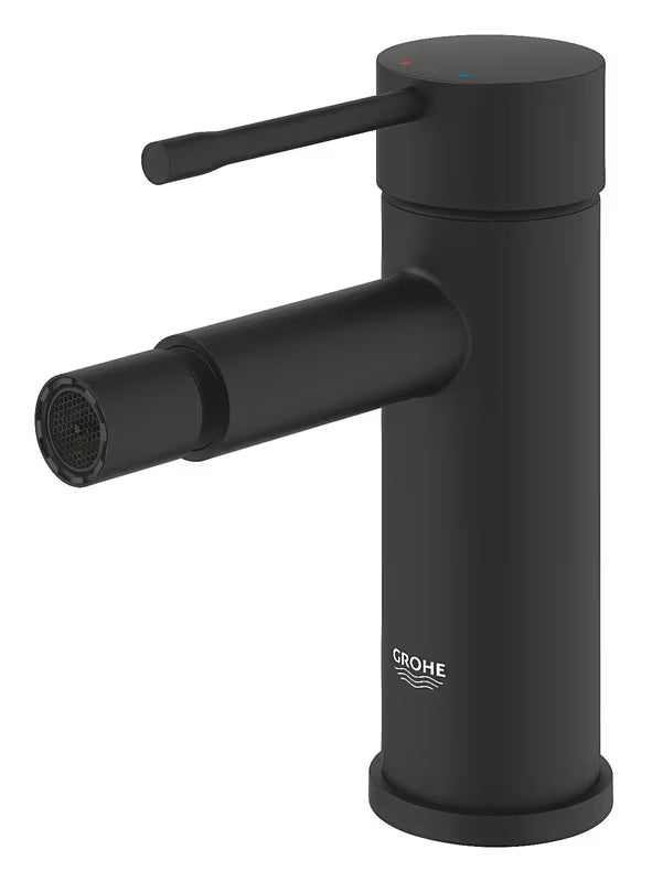 Bidejska enoročna armatura Grohe Essence v barvi phantom black s krogličnim perlatorjem