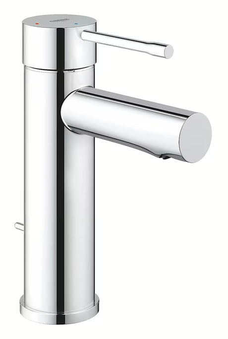 Kromirana umivalniška enoročna armatura Grohe Essence New z odtokom in varčnimi tehnologijami.