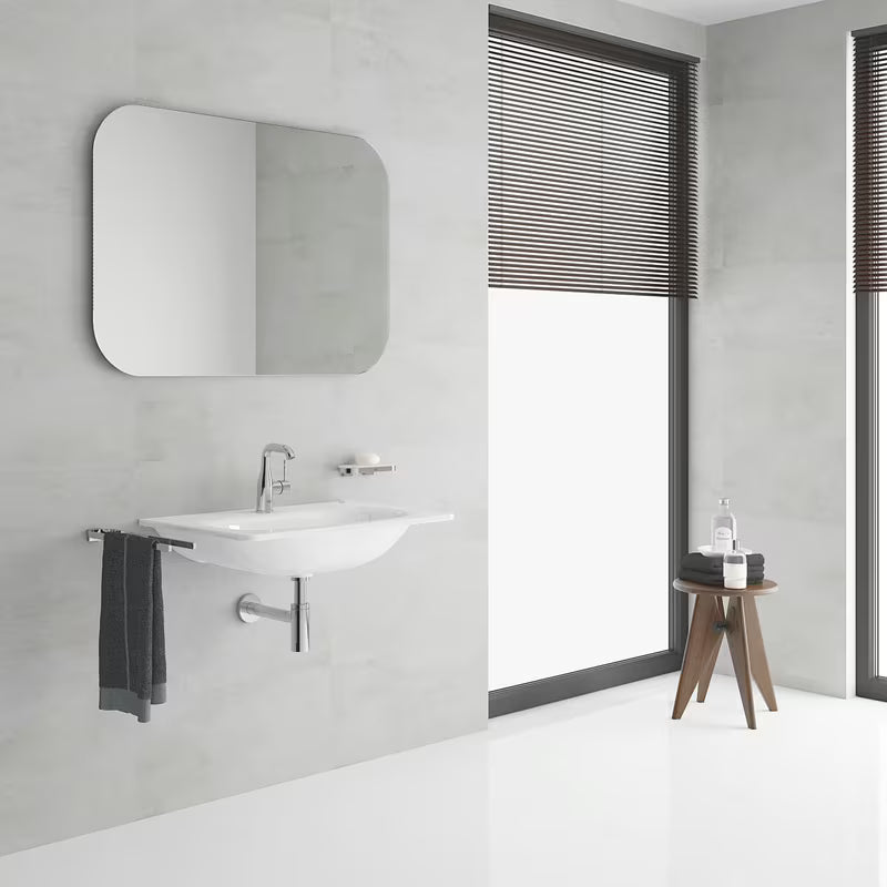 Kromirana armatura za umivalnik Grohe Essence New s srednje visokim izlivom in vrtljivim izlivom
