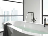 Talna armatura za kad Grohe Essence New s tuš setom v izvedbi Hard Graphite.
