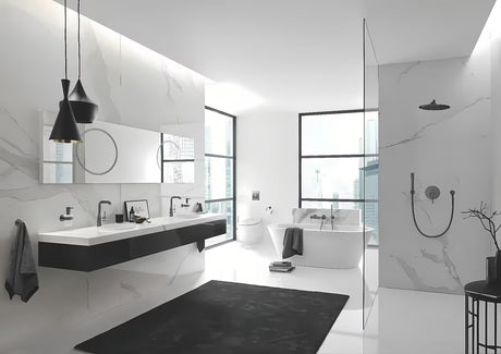 Podometna armatura za tuš Grohe Essence New v izvedbi brushed hard graphite z 2-smernim preklopnikom.