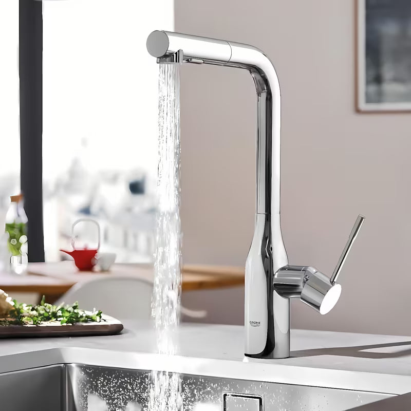 Kromirana armatura za pomivalno korito Grohe Essence New z visokim vrtljivim izlivom in izvlečno prho