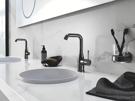 Visoka enoročna armatura za umivalnik Grohe Essence New v površinski obdelavi Hard Graphite z vrtljivim izlivom