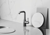 Visoka enoročna armatura za umivalnik Grohe Essence New v površinski obdelavi Hard Graphite z vrtljivim izlivom