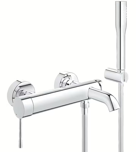 Kromirana stenska armatura za kad Grohe Essence New s tuš setom